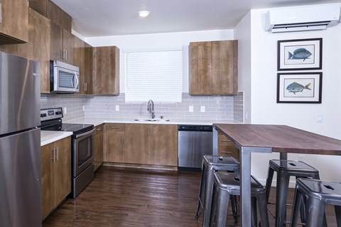 Floor plan for 1 bed, 1 bath, 789 sqft